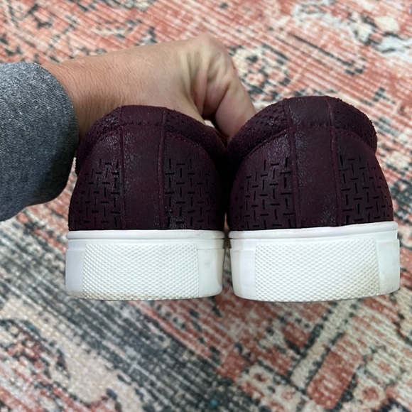 Report Alexa Slip On Sneaker - Picture 4 of 6